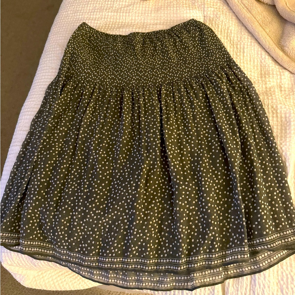 Max studios green skirt!
